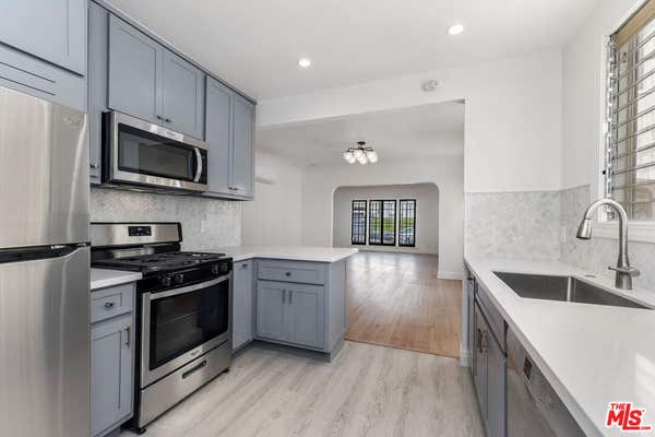 641 N IRVING BLVD