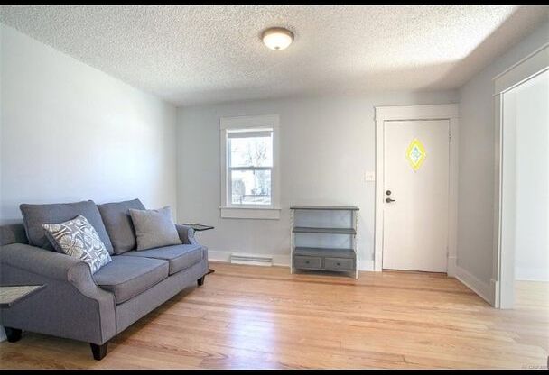 1 bed, 1 bath, $1,700