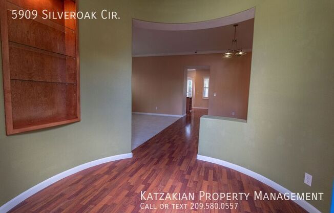 5909 SILVEROAK CIR