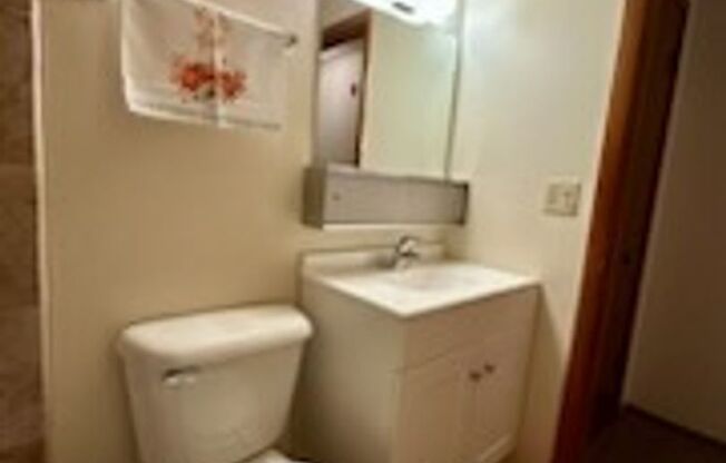 1 bed, 1 bath, 750 sqft, $1,049, Unit 224