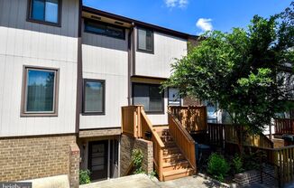 This home offers the perfect blend of modern updates, practical features, and unbeatable proximity to everything McLean and Tysons have to offer—making it an exceptional place to call home.