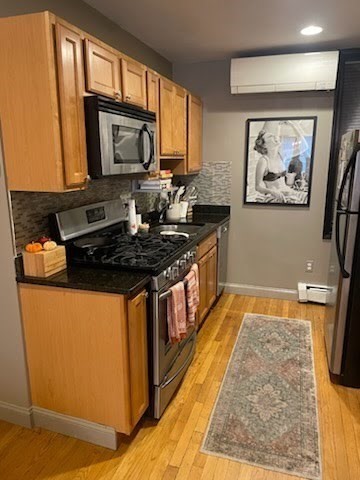 158 Cottage St Apt 1F