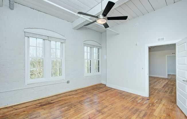 2 beds, 2 baths, 1,064 sqft, $1,850, Unit 211