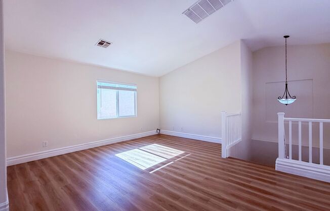 4 beds, 3 baths, $2,400