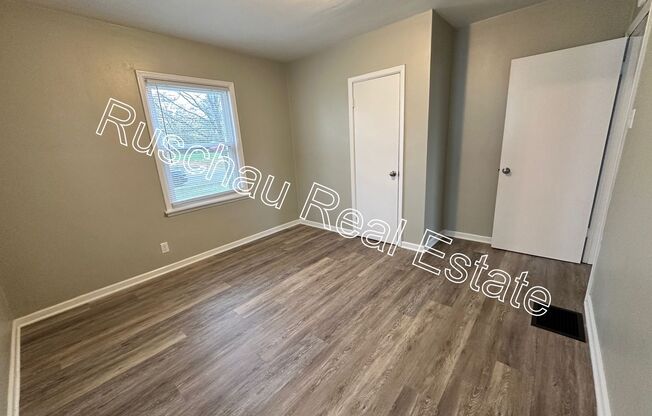 2 beds, 1 bath, $1,095