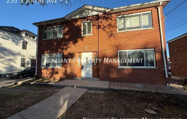 230 S WAYNE AVE