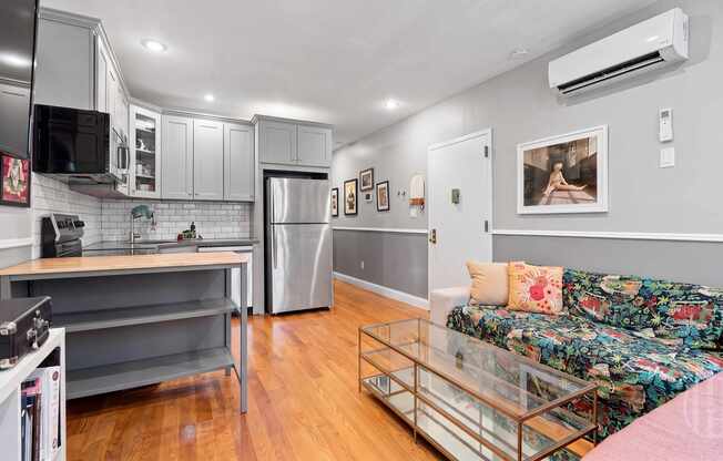 457 LAFAYETTE AVE