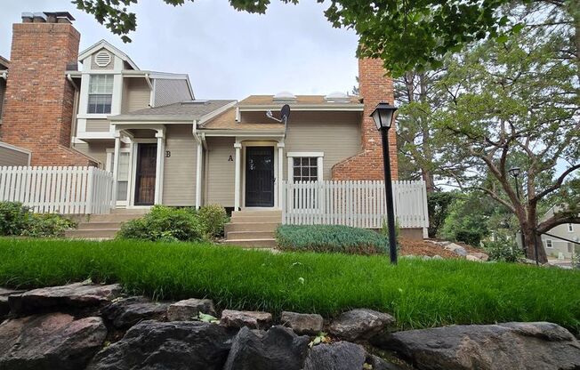 Stunning Townhome with Prime Location and Modern Features!