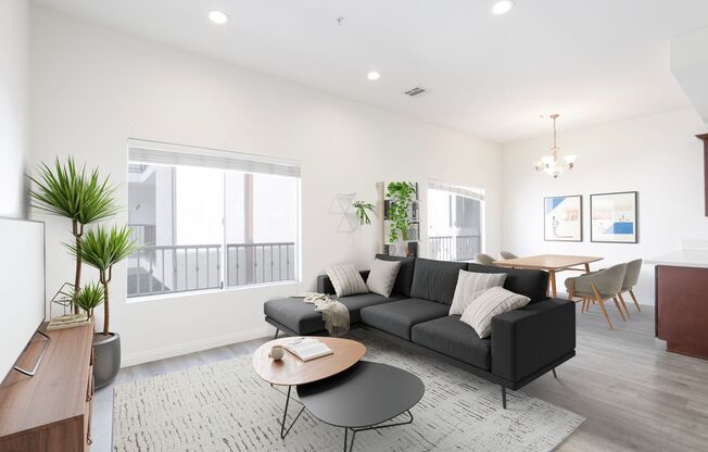 1752 N Kingsley Dr.