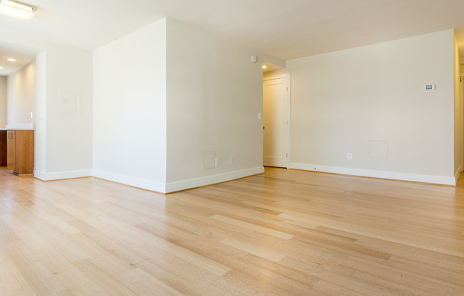 2 beds, 2 baths, 1,016 sqft, $3,795, Unit 0511