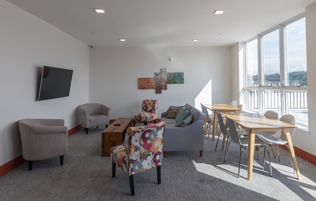 2 beds, 2 baths, 1,194 sqft, $4,000, Unit 417