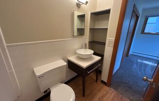 1 bed, 1 bath, $975, Unit Unit 4