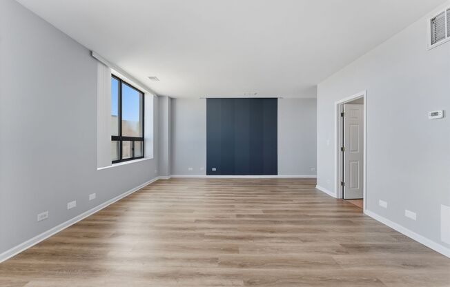 Studio, 1 bath, 353 sqft, $1,600, Unit 604