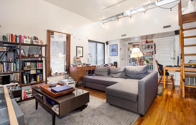 451 WASHINGTON AVE