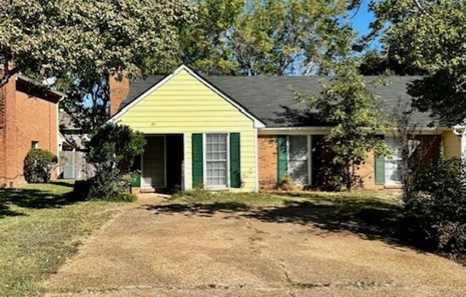 HALF OFF FIRST MONTH!! Very Nice 2 Bedroom and 1.5 Bath in North Jackson