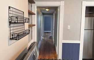 3 beds, 1 bath, 1,100 sqft, $3,500, Unit 3