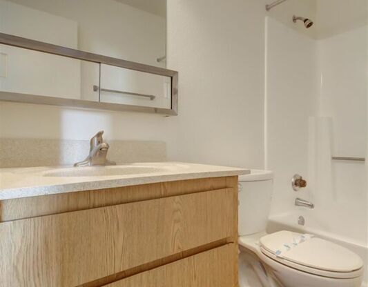 1 bed, 1 bath, 704 sqft, $1,200, Unit 147