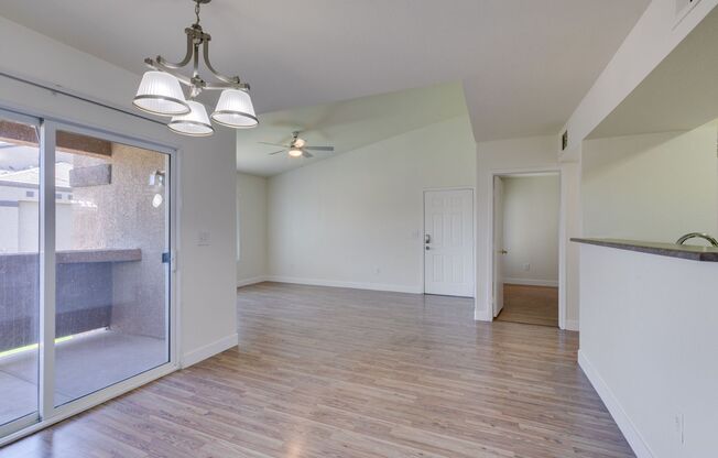2 beds, 2 baths, $1,475, Unit UNIT 2118