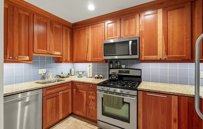 118 COMMONWEALTH AVE