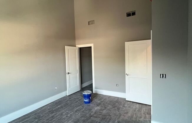 1 bed, 1 bath, 824 sqft, $975