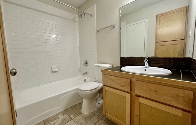 1 bed, 1 bath, 720 sqft, $1,229, Unit BOU-211