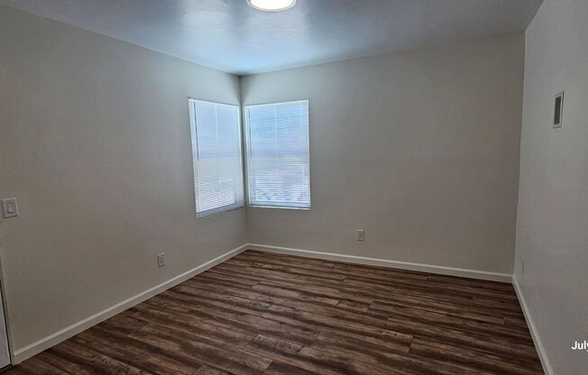 2 beds, 1 bath, $2,395, Unit C