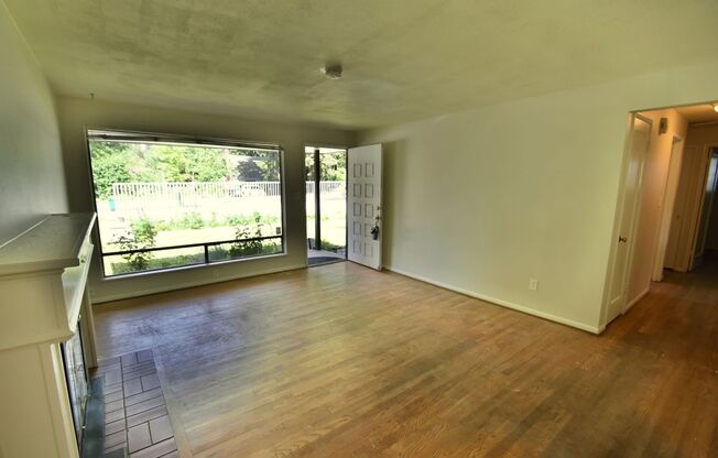 3bd/1ba Seattle Home