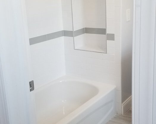 Studio, 1 bath, 330 sqft, $1,035, Unit 3G