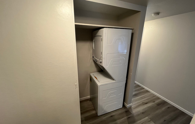1 bed, 1 bath, 800 sqft, $1,745, Unit 2727 - 102