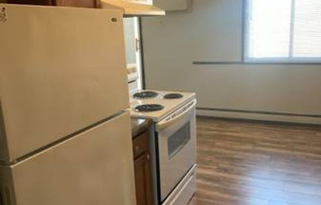 1 bed, 1 bath, $750, Unit 194023