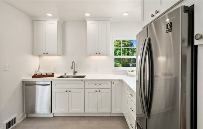 Spacious Home in the Heart of Roanoke Park