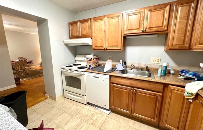 2 beds, 2 baths, 1,200 sqft, $2,600, Unit 404