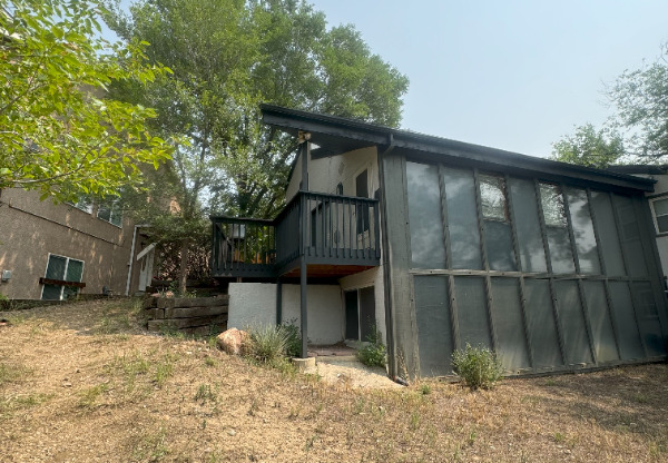 210 N LIMIT ST