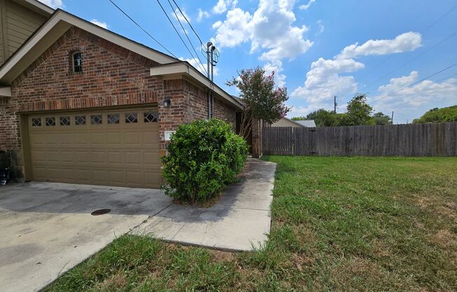 2 Weeks Free Rent / Large Corner Lot / Large Front & Backyards / Fridge Included / Interior Washer & Dryer Connections / CISD