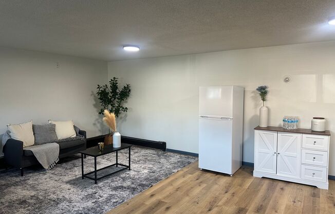 1 bed, 1 bath, 600 sqft, $1,040, Unit 308-1