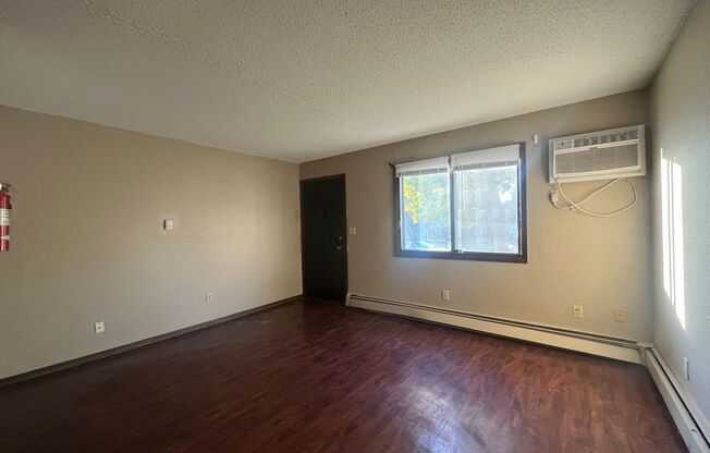 1 bed, 1 bath, 450 sqft, $851, Unit 309 Hoyt Ave. E.