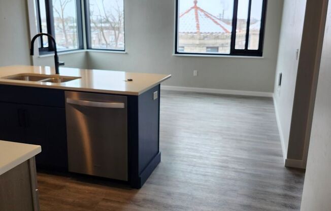 2 beds, 1 bath, 966 sqft, $1,500, Unit 201