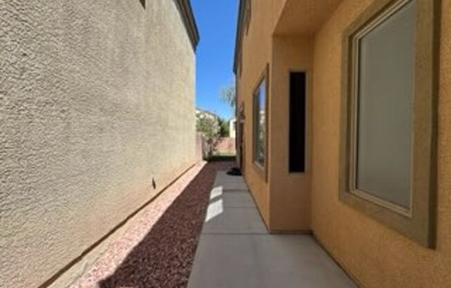 Charming 4 bedroom affordable in North Las Vegas
