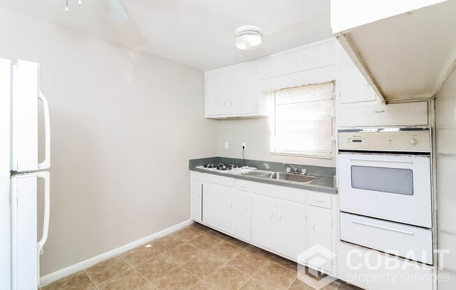 890 GREENWOOD AVE NE