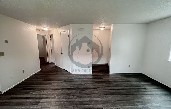 2 beds, 1 bath, 700 sqft, $1,375, Unit #6