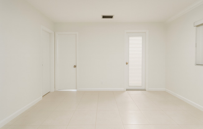 314 S Luna Ct Hollywood, FL 33021