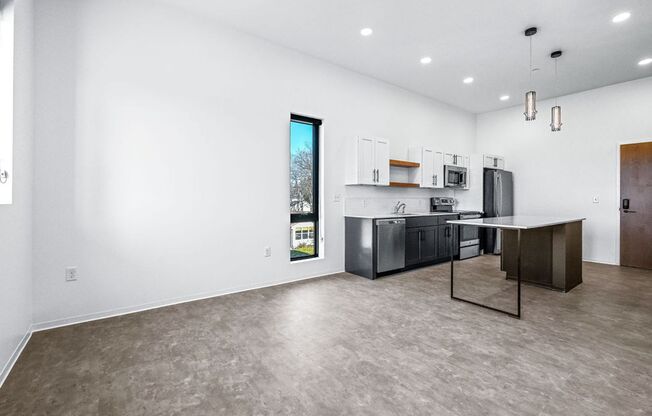 1 bed, 1 bath, 620 sqft, $1,425, Unit 3213