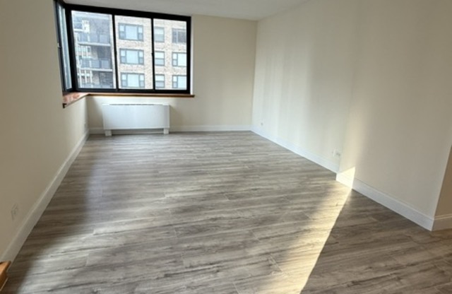 2 beds, 2 baths, 1 sqft, $6,450, Unit 22B