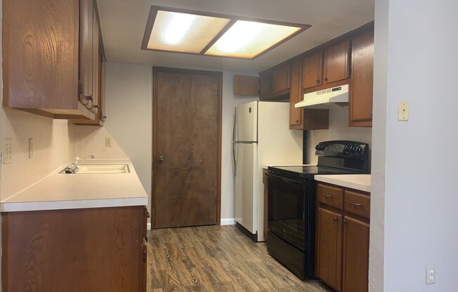 Westside Duplex for Lease near Sooner Mall!!!