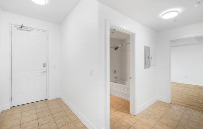 Spacious 2BR/2BA Downtown Tampa Condo in the Residences of Franklin Street