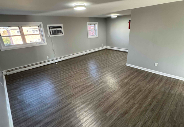 831 Cedar AVE