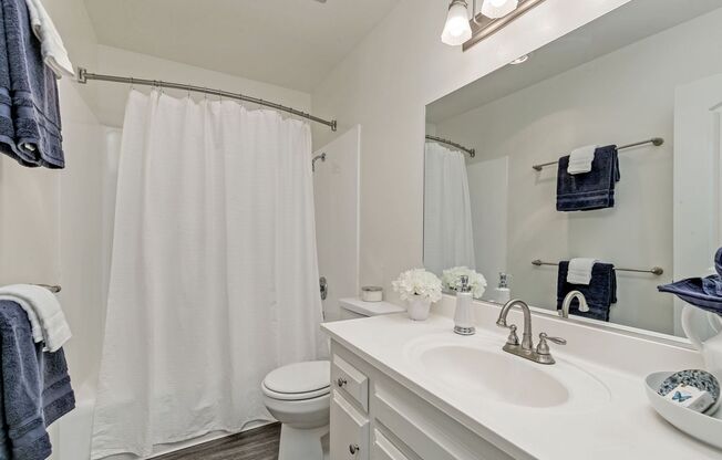 2 beds, 1 bath, 935 sqft, $2,600, Unit 30