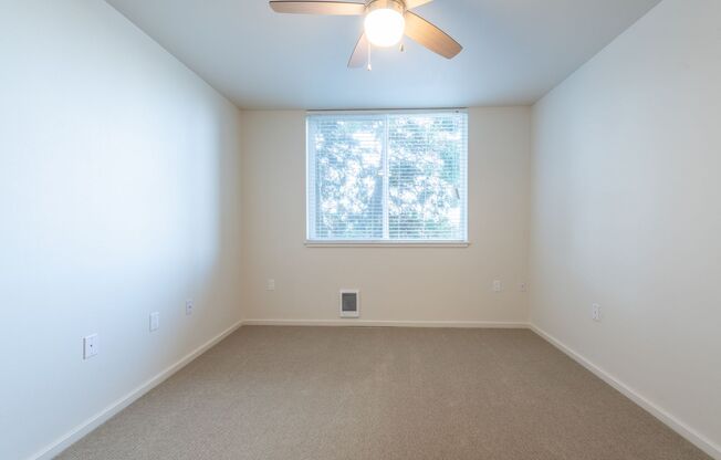 1 bed, 1 bath, 685 sqft, $1,540, Unit 120