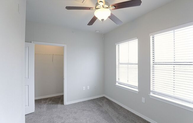 2 beds, 2 baths, 950 sqft, $1,236