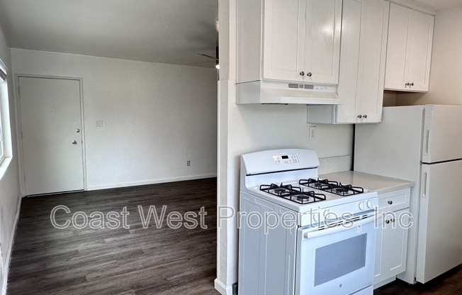 1536 MOORLAND DR 